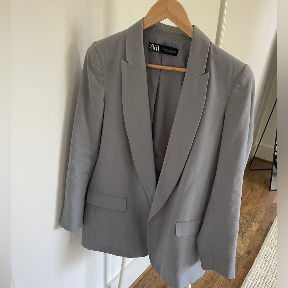 Zara blazer size small